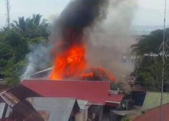 Akibat Puntung Rokok, Rumah Anggi Terbakar