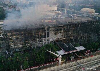 Kebakaran melanda gedung Kejaksaan Agung pada Sabtu kemarin. Foto: Istimewa