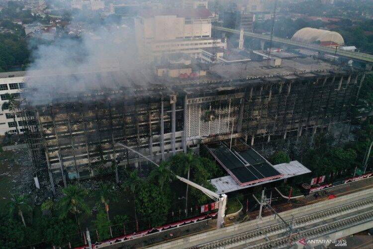 Kebakaran melanda gedung Kejaksaan Agung pada Sabtu kemarin. Foto: Istimewa