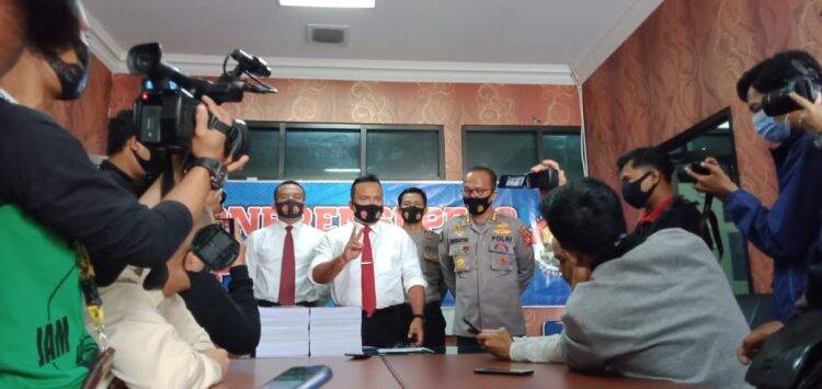 Berkas Dinyatakan Lengkap, Polisi Serahkan Pejabat Bungo ke Kejati