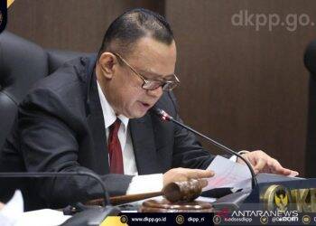 KPU-Bawaslu Dinilai Gamang