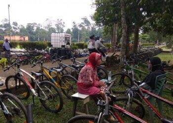 Kunjungan ke Candi Muara Jambi Ramai