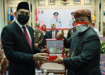 Arinal Orang Pertama Miliki Uang Pecahan Rp75.000