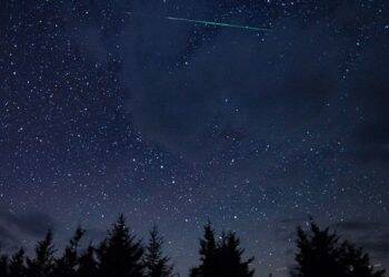 Puncak Hujan Meteor Dapat Diamati sampai Subuh