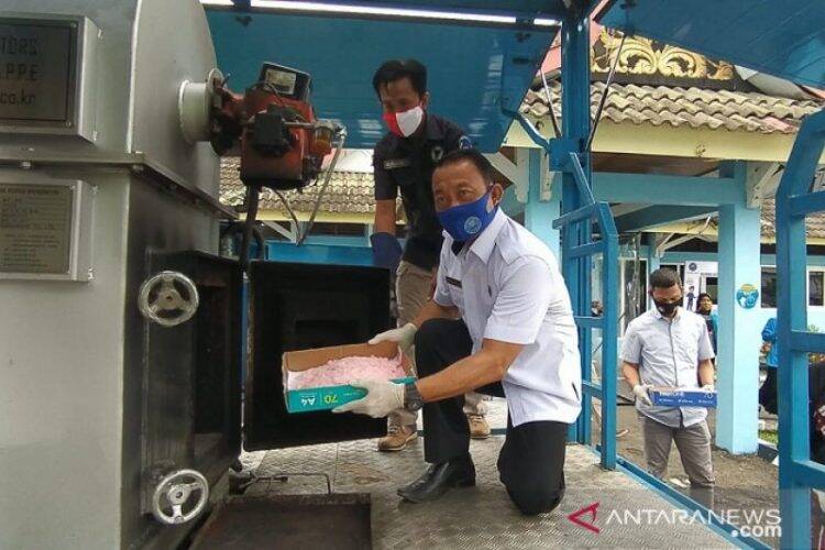 8,6 Kilogram Sabu dan 3.382 Butir Ekstasi Dimusnahkan BNNP Jambi