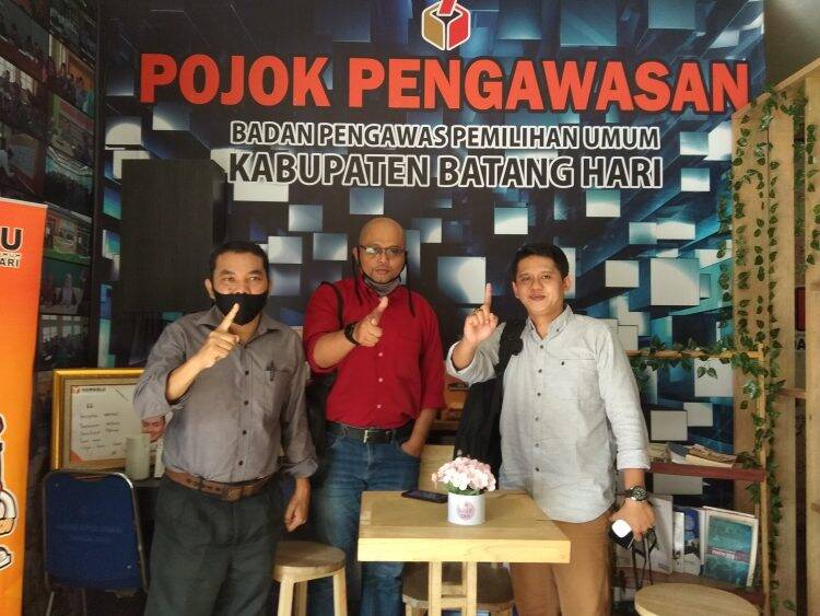 Terlibat Politik Praktis Kuasa Hukum Ya-Maha Laporkan ASN Batanghari Ke Bawaslu