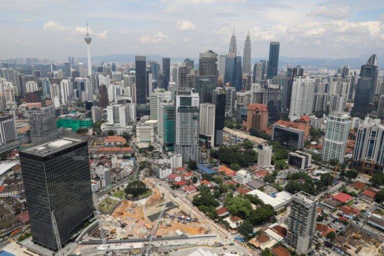 Pemegang Paspor AS, Inggris, Prancis Dilarang Masuk Malaysia