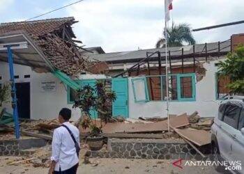 Lima Petugas BNN Tertimpa Bangunan