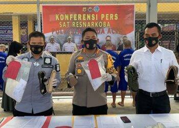 Dua Mahasiswi Aceh Selundupkan Sabu Dalam Sandal ke Jambi
