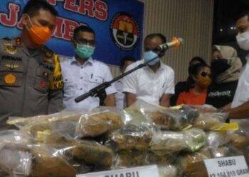 Barang bukti 42 kilogram sabu yang disita dari terdakwa Maharani. Foto: Istimewa