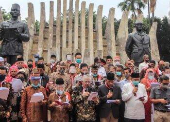 Deklarasi KAMI di tugu Proklamasi. Foto: Istimewa