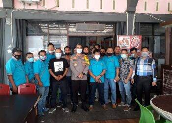 Kapolres Merangin Irwan Andy P menggelar silaturahmi dengan Forum Wartawan Merangin (Forwam) di Rumah Makan Sederhana