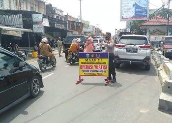 Operasi yustisi yang digelar di Jalan Depati Parbo dan Jalan Pancasila. Foto: Hendra