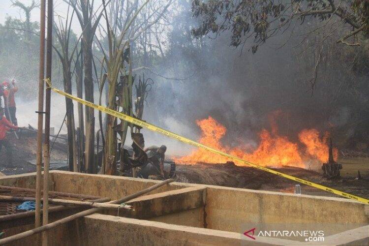 Gudang Minyak di Kota Jambi Habis Terbakar