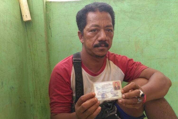 Warga SAD di Kabupaten Batanghari menunjukkan data kependudukan.