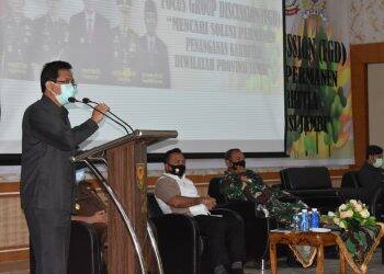 Restuardy Daud  dalam acara FGD Mencari Solusi Permanen Penanganan Karhutla. Foto: Istimewa