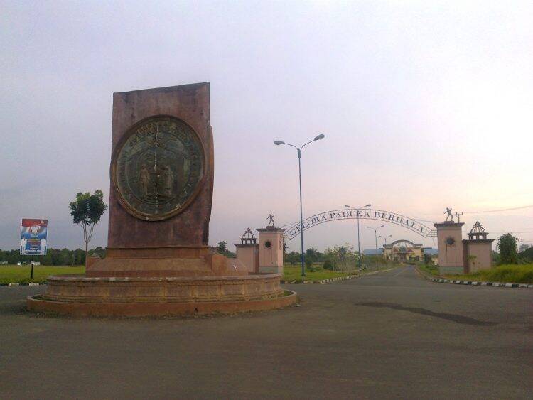 GOR Paduka Berhala Muara Sabak. Foto: Hifni