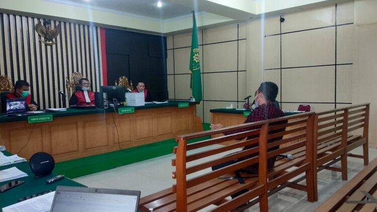 Apif Firmansyah saat memberikan kesaksian di Pengadilan Tipikor Jambi. Foto: Istimewa