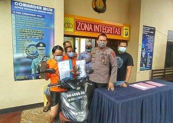 Pelaku setelah berhasil ditangkap oleh aparat kepolisian. Foto: Istimewa