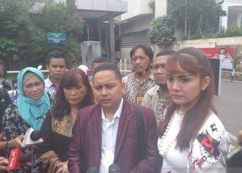 Pitra melaporkan penyebar video asusila mirip artis ke Polda Metro Jaya.