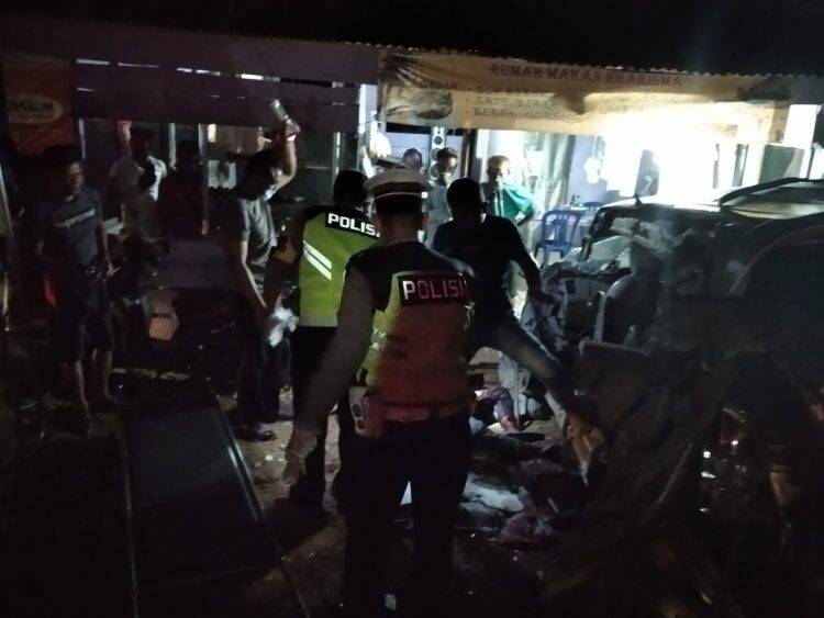 Cerita Sopir Travel Penabrak Fuso Hingga Menewaskan 2 Orang di Geragai Tanjab Timur