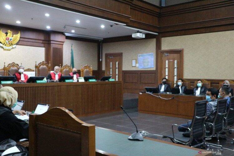 JPU KPK menghadirkan dua orang saksi untuk terdakwa mantan Sekretaris Mahkamah Agung Nurhadi dan menantunya Rezky Herbiyanto yang didakwa menerima suap dan gratifikasi senilai total Rp83,013 miliardi pengadilan Tindak Pidana Korupsi (Tipikor) Jakarta