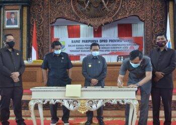 Penandatanganan Kesepakatan Bersama Pjs Gubernur Jambi dengan Pimpinan DPRD Provinsi Jambi