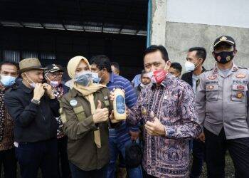 Pjs Gubernur Jambi mengunjungi dua kelompok tani kopi Kerinci di sela-sela kunjungannya ke Kabupaten Kerinci