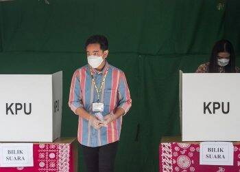Putra dan Menantu Menang Pilkada, Kata Bobby Pak Jokowi Bukan Beri Selamat