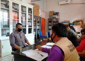 Bawaslu mengklarifikasi sejumlah KPPS mengenai dugaan pelanggaran