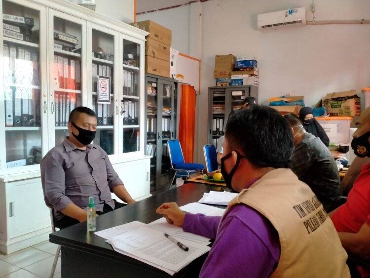 Bawaslu mengklarifikasi sejumlah KPPS mengenai dugaan pelanggaran