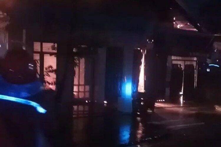 Lokasi rumah yang terbakar di Lr Siswa, Keluruahan Suka Karya, Kecamatan Kota baru, Kota Jambi yang menewaskan dua korban jiwa dalam kejadian Rabu dini hari tadi.