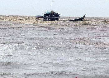 Dihamtam Ombak Sadu, Kapal Bermuatan Sawit dan Kelapa Karam