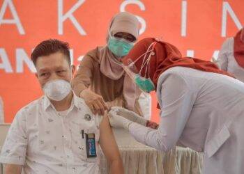 Maulana Bilang Banyak Tenaga Kesehatan Kota Jambi Belum Divaksin