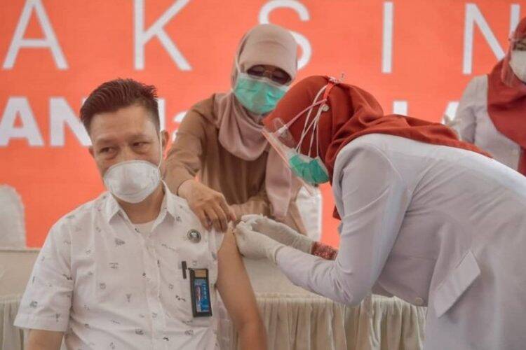 Maulana Bilang Banyak Tenaga Kesehatan Kota Jambi Belum Divaksin