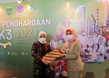 Jambi Dianugerahi Penghargaan K3 dari Menteri Ida Fauziah