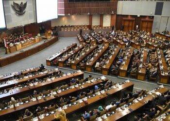 Segudang Fasilitas Isoman Anggota DPR Bikin Rakyat Sengsara