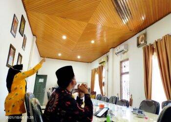 Meja Rapat Kejatuhan Air Toilet Wakil Ketua DPRD Batanghari