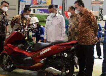 Bensin Minyak Sawit Sebagai Bahan Bakar Kendaraan Bermotor