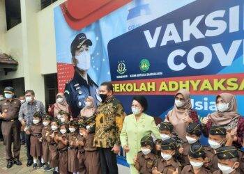 Jaksa Agung Pantau Vaksinasi di Sekolah Adhyaksa Jambi