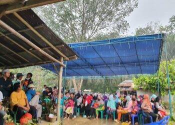 Semangat Warga Bagan Pete ke Rusdi Meski Diterjang Hujan Lebat