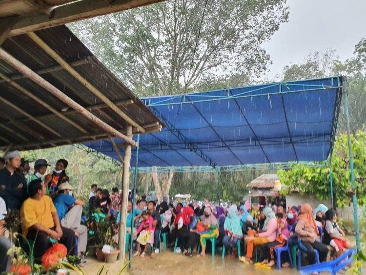 Semangat Warga Bagan Pete ke Rusdi Meski Diterjang Hujan Lebat