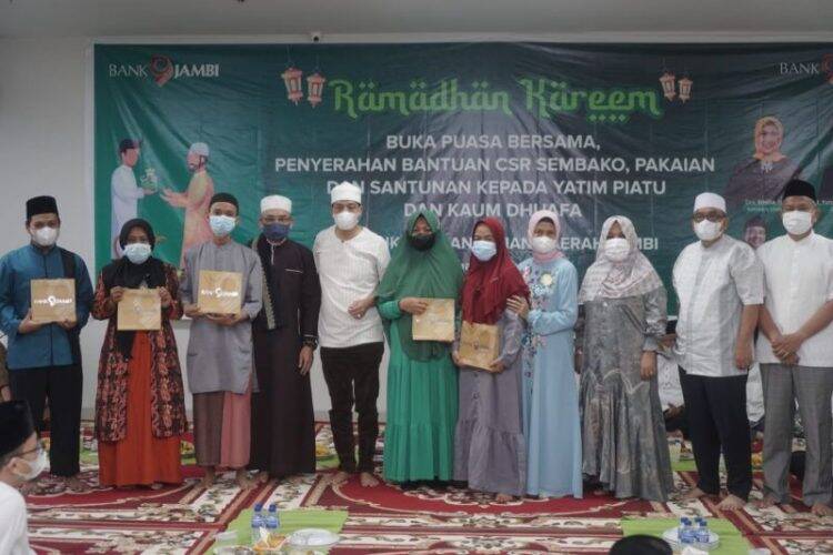 Bank Jambi Gelar Vaksinasi Booster dan Buka Bersama Yatim Piatu