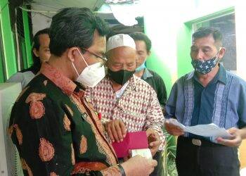Ada yang Tak Beres, Pedagang Pasar Bedug Protes