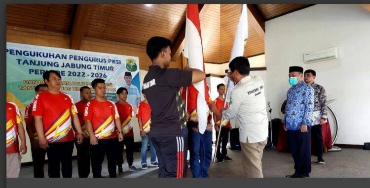 Sekda Hadiri Pelantikan Pengurus PBSI Tanjab Timur Periode 2022-2026