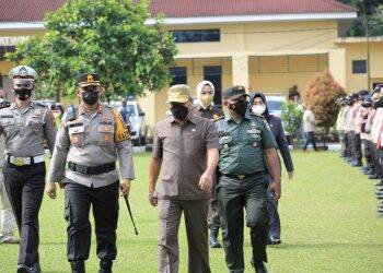 Sekda Tanjabtim Pimpin Apel Operasi Ketupat 2022