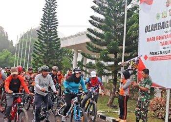 Bupati Tanjabtim Hadiri Pembukaan Kejuaraan Bola Voli Kapolres Cup