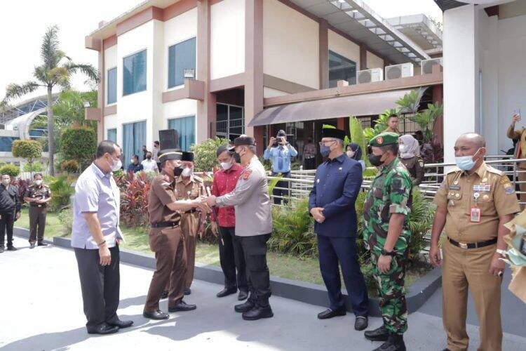 Elan Suherlan Kajati Baru Tiba di Jambi Disambut Forkopimda