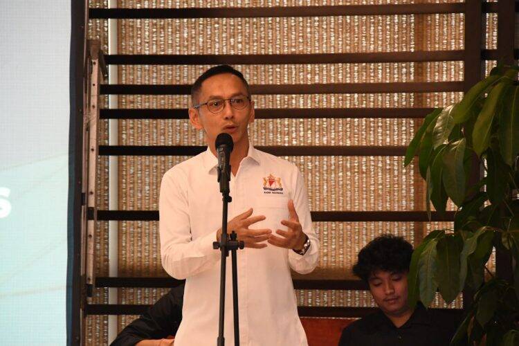 Datang sebagai Seorang Ayah, Erick Adukan Fitnah Faizal Assegaf