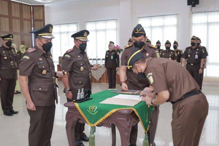 Kajati Jambi Lantik Kajari Sungaipenuh, Selamat Datang Anton!